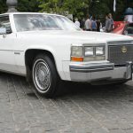 На «выставке» американских автомобилей победил советский мотоциклист (фото)