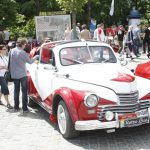 На «выставке» американских автомобилей победил советский мотоциклист (фото)