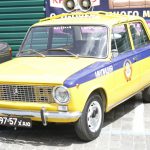 На «выставке» американских автомобилей победил советский мотоциклист (фото)