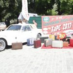 На «выставке» американских автомобилей победил советский мотоциклист (фото)