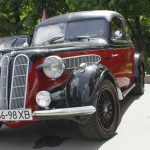 На «выставке» американских автомобилей победил советский мотоциклист (фото)