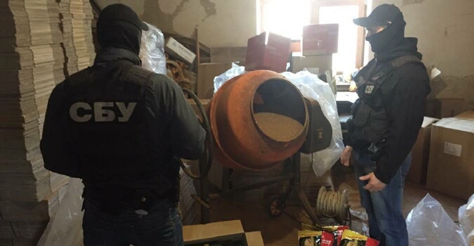 Харьковские правоохранители сказали «нет» «паленому вискарю» и кофе