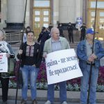 «Свобода» встречает харьковских депутатов (фото)