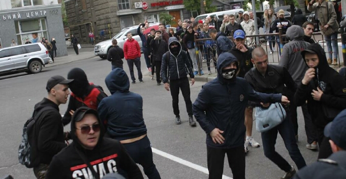 У Харкові «праві» прийшли на гомосексуальне весілля