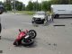 В центре Харькова мотоцикл и авто не поделили дорогу