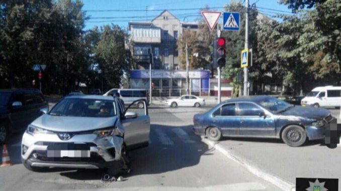 В Харькове водители не знают правил дорожного движения
