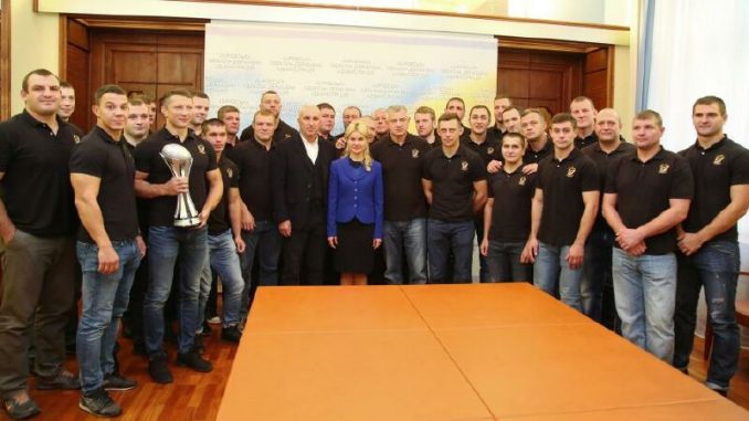 Светличная и Ярославский поздравили клуб «Олимп» с победами