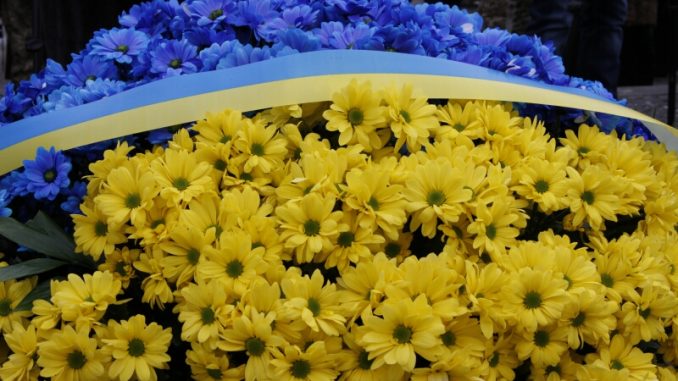 В День Соборности Украины возложили цветы к памятнику Тарасу Шевченко (фото)