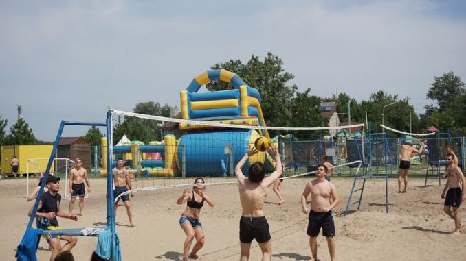 Большой турнир по пляжному волейболу стартовал в Харькове