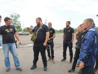 Национальный корпус на Донбассе воспитывает «черных лесорубов»