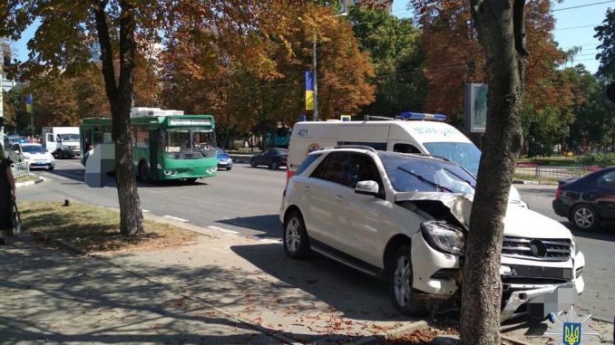 Троллейбус в Харькове совершил «подвиг Гастелло»