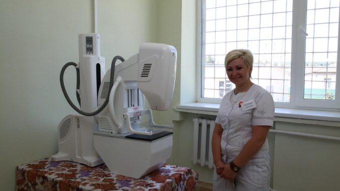 Во время рабочей поездки в Великий Бурлук Ю. Светличная посетила местную поликлинику