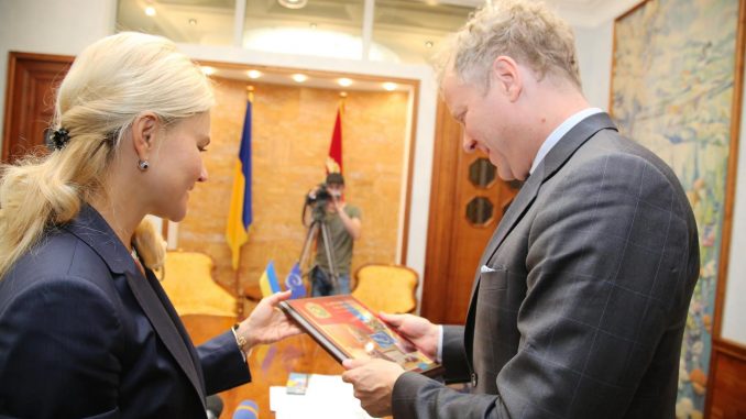 Глава ХОГА обсудила реализацию совместных проектов с Председателем Офиса Совета Европы в Украине