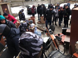 В Харькове «черных» риелторов заблокировал Национальный корпус