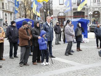 Объединенные националисты проводят в Харькове вече «За чистые выборы»