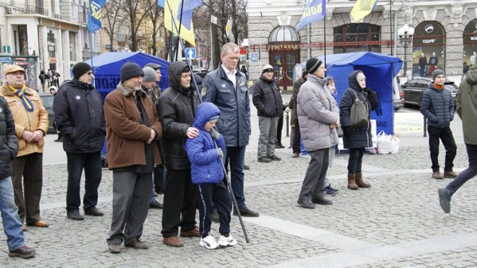 Объединенные националисты проводят в Харькове вече «За чистые выборы»