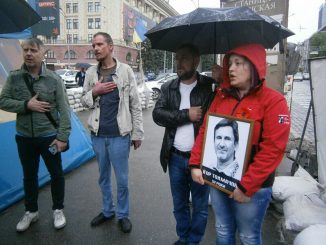 Гімн, цукерки та заплакане небо: у Харкові згадували Ігора Толмачева